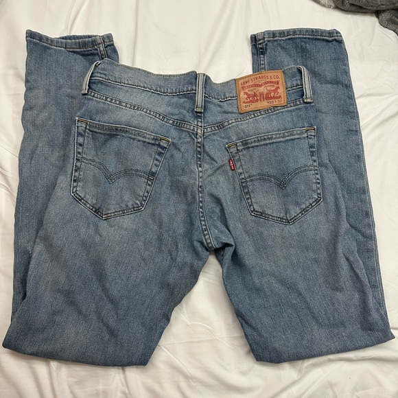 Levi Distressed Ripped Jeans - Picture 2 of 3